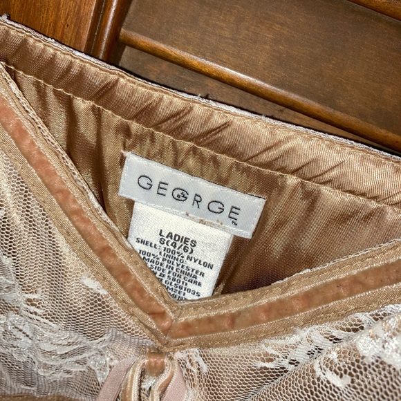 George - Lace & Satin Tank Top - Picture 2 of 3